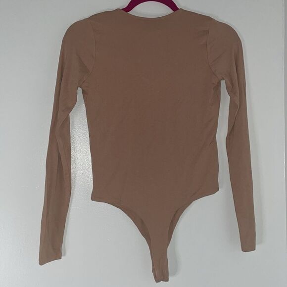 NWT Nordstrom naked wardrobe brown tan long sleeve button clasp soft bodysuit - Picture 3 of 10